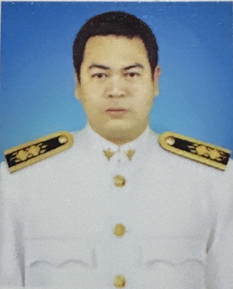 นายอรรถพร กลีบเมฆ